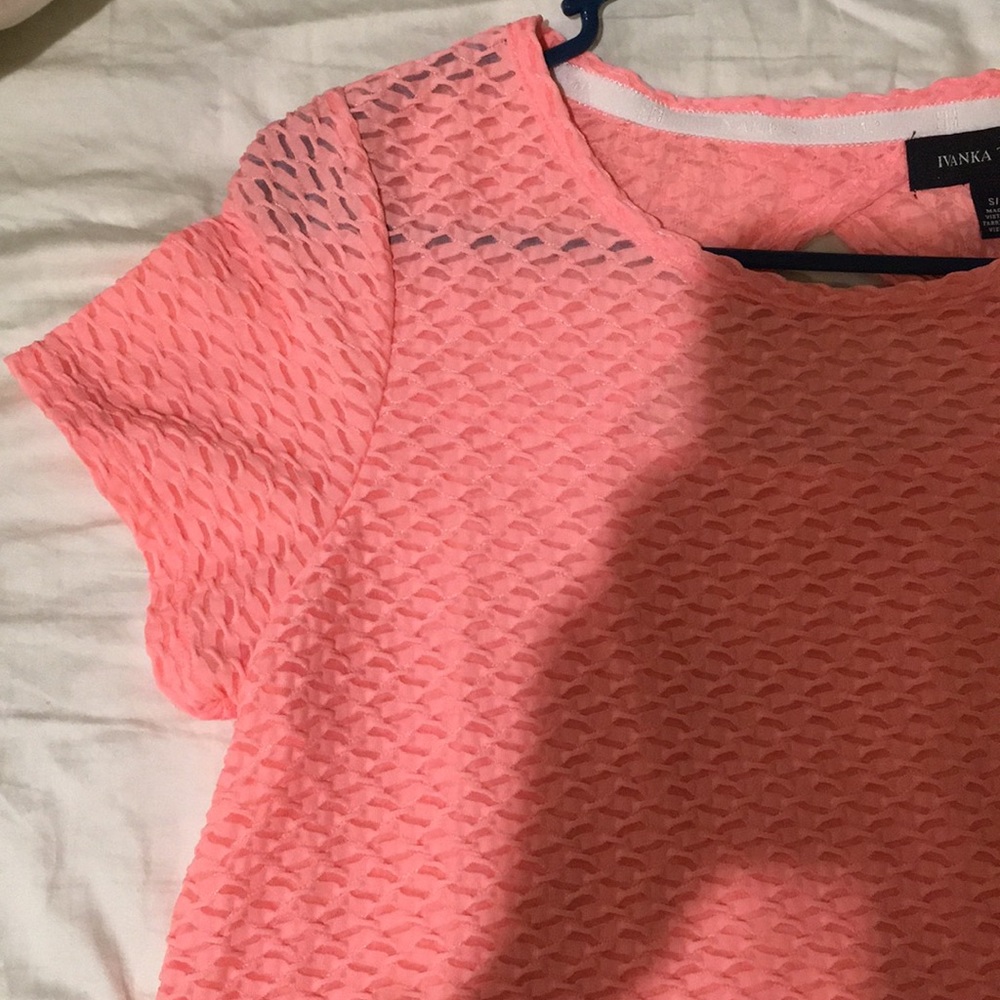 pink top - Picture 4 of 4